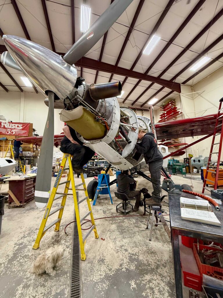 De Havilland Otter in maintenance
